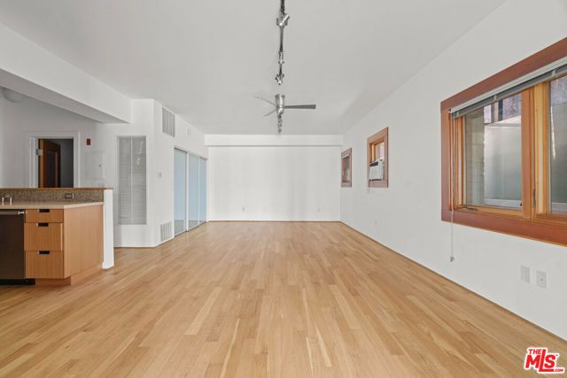 8 Brooks Avenue 11, Venice (los Angeles), CA 90291
