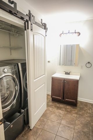 1211 14th Ave, S, Nashville, TN 37212