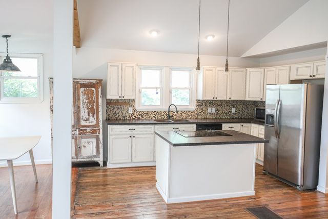 1211 14th Ave, S, Nashville, TN 37212