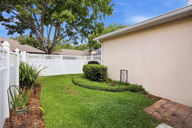305 MANOR VIEW LANE, Deland, FL 32724