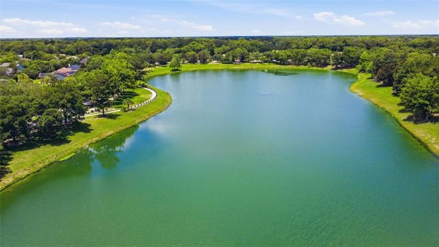 305 MANOR VIEW LANE, Deland, FL 32724