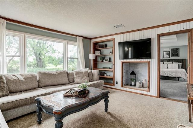 23034 W 231st Terrace, Spring Hill, KS 66083