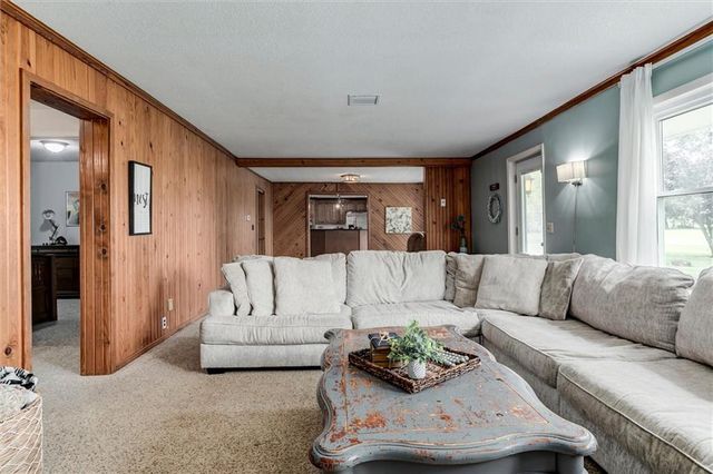 23034 W 231st Terrace, Spring Hill, KS 66083