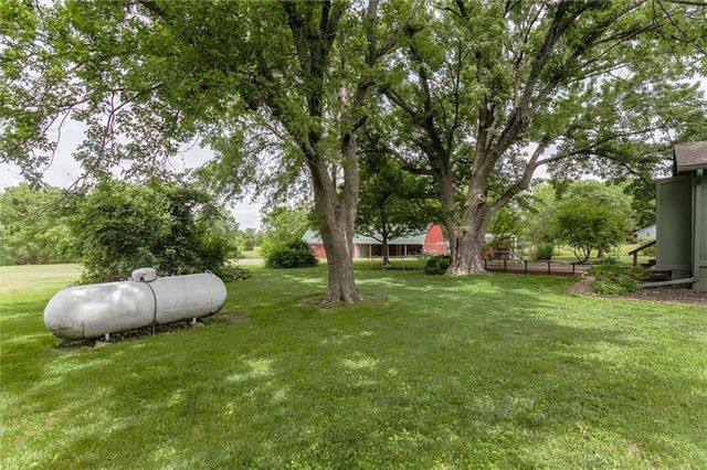 23034 W 231st Terrace, Spring Hill, KS 66083