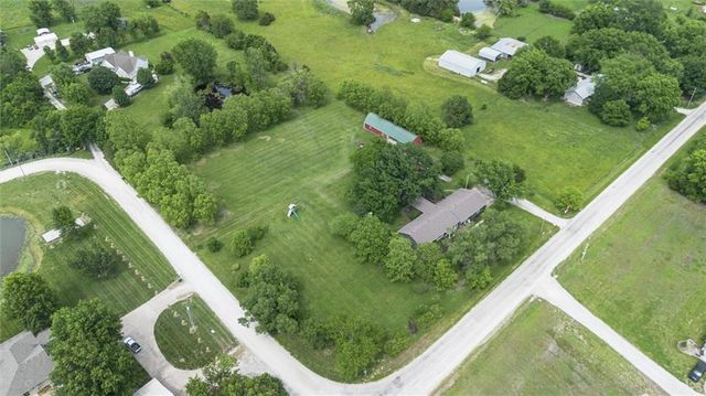 23034 W 231st Terrace, Spring Hill, KS 66083