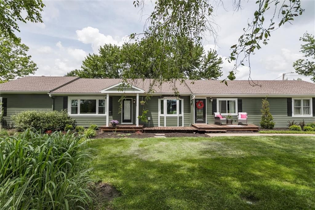 23034 W 231st Terrace, Spring Hill, KS 66083