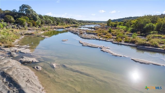 960 Gipson Road, Johnson City, TX 78636