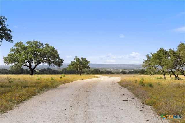 960 Gipson Road, Johnson City, TX 78636