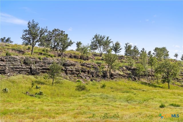 960 Gipson Road, Johnson City, TX 78636