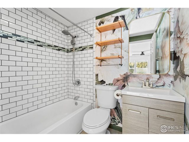 631 E 12th St, Loveland, CO 80537