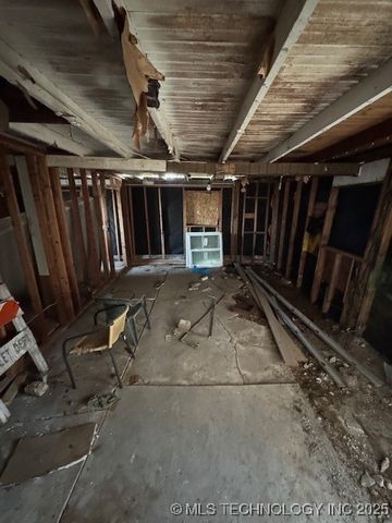 201 School Street, Ardmore, OK 73401