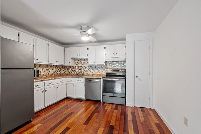 809 White Cedar Boulevard, Portsmouth, NH 03801
