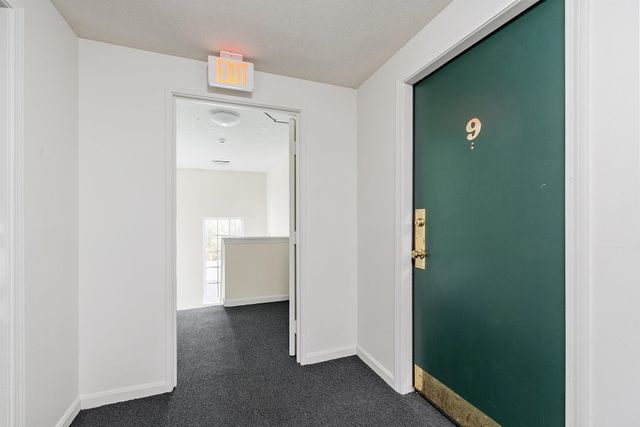 809 White Cedar Boulevard, Portsmouth, NH 03801