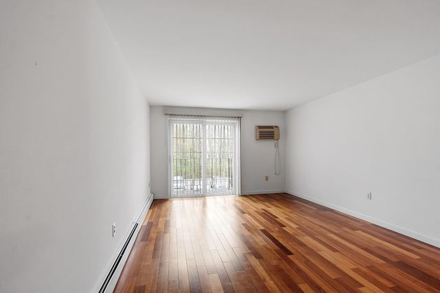 809 White Cedar Boulevard, Portsmouth, NH 03801