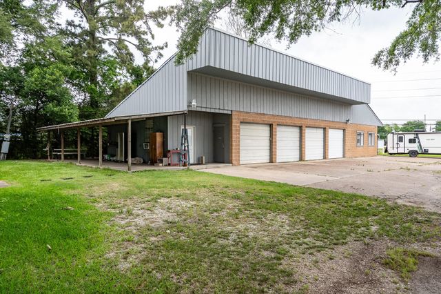 24919 Fm 2100 Road, Huffman, TX 77336