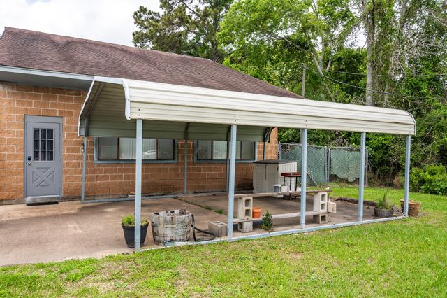 24919 Fm 2100 Road, Huffman, TX 77336
