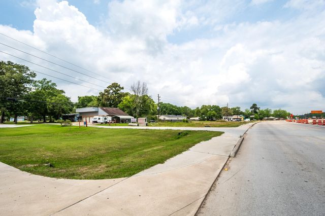 24919 Fm 2100 Road, Huffman, TX 77336