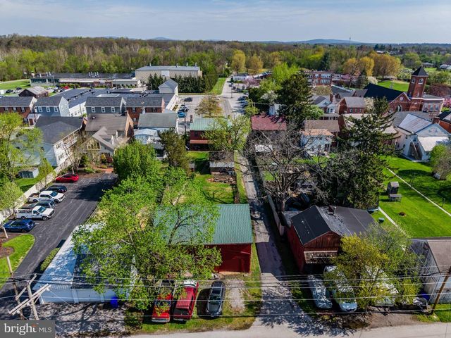 414 W KING ST, East Berlin, PA 17316