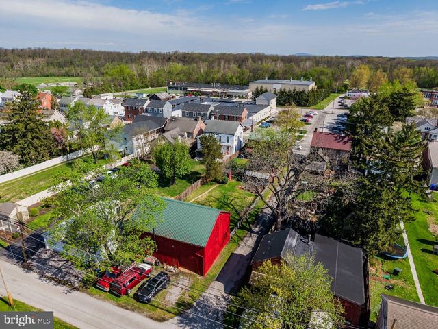 414 W KING ST, East Berlin, PA 17316