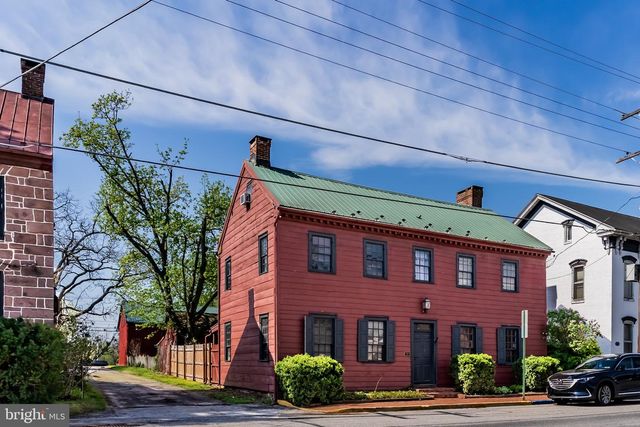 414 W KING ST, East Berlin, PA 17316