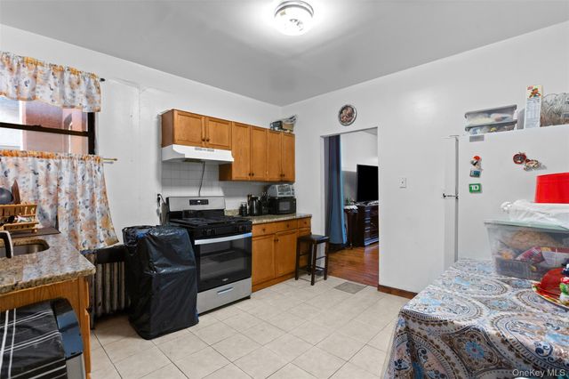 350 E 51st Street, Brooklyn, NY 11203