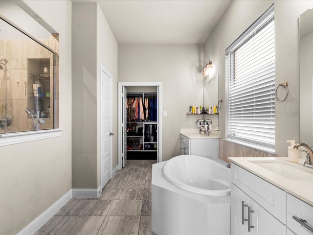 100 Fountain Grass Court, Joshua, TX 76058