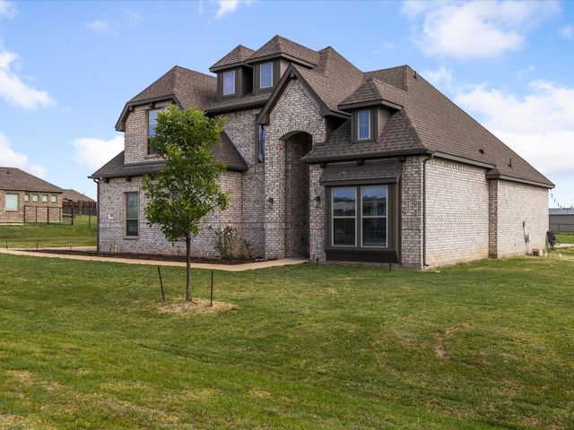 100 Fountain Grass Court, Joshua, TX 76058