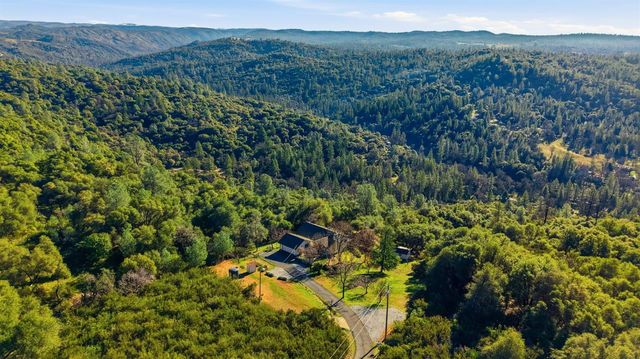5045 Free Fox Ln, Placerville, CA 95667