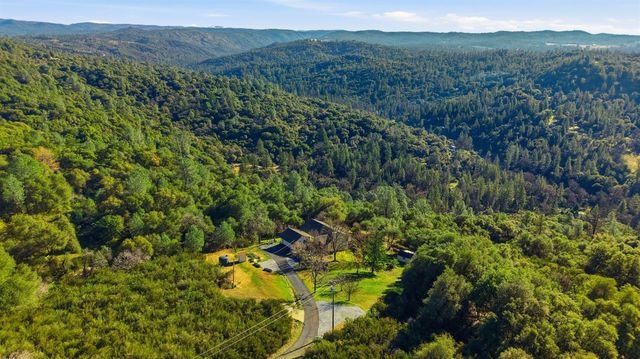5045 Free Fox Ln, Placerville, CA 95667
