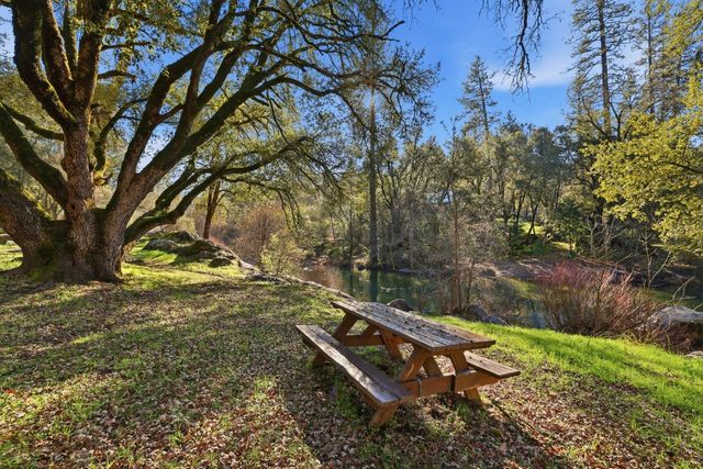 5045 Free Fox Ln, Placerville, CA 95667