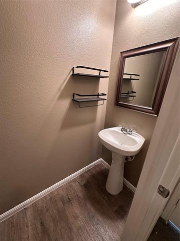 207 Liard River RD, Hutto, TX 78634