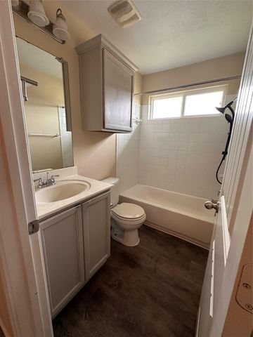 207 Liard River RD, Hutto, TX 78634