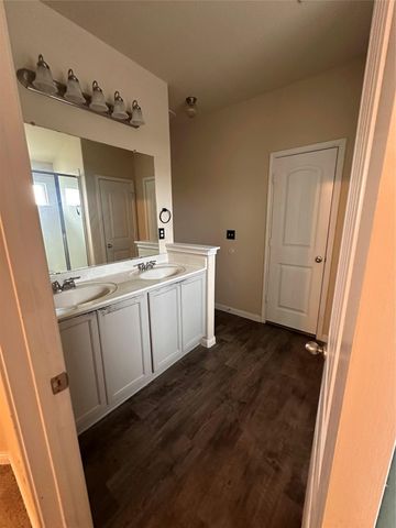 207 Liard River RD, Hutto, TX 78634