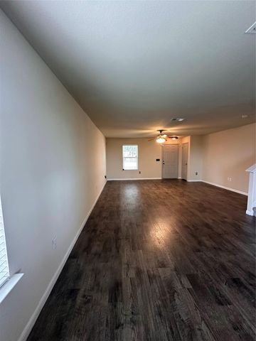 207 Liard River RD, Hutto, TX 78634