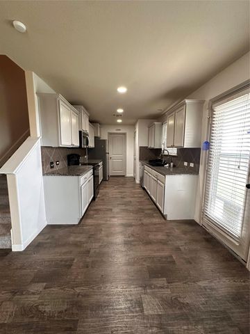 207 Liard River RD, Hutto, TX 78634