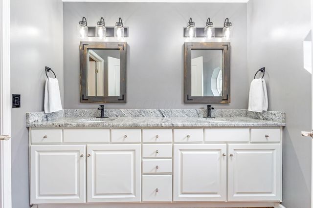 81 Lakes at Cheshire Drive, Delaware, OH 43015