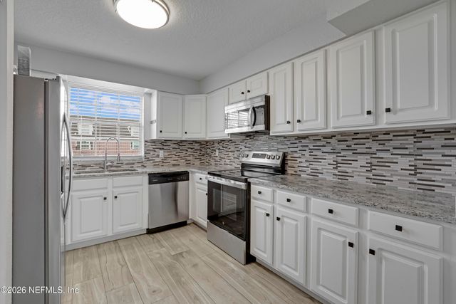 4915 BAYMEADOWS Road 8H, Jacksonville, FL 32217