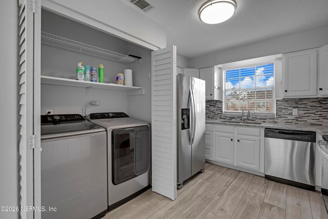 4915 BAYMEADOWS Road 8H, Jacksonville, FL 32217