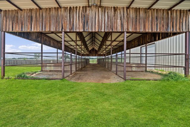 2454 380 W State Highway, Jacksboro, TX 76458