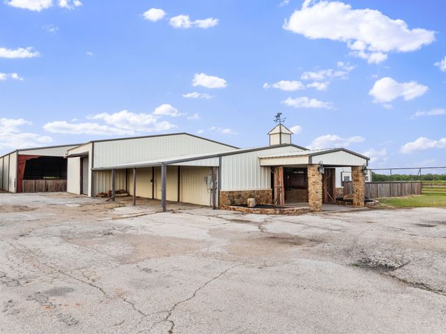 2454 380 W State Highway, Jacksboro, TX 76458