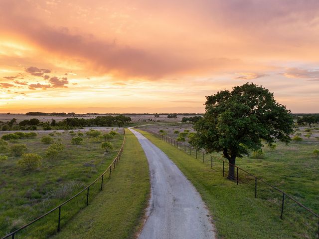 2454 380 W State Highway, Jacksboro, TX 76458