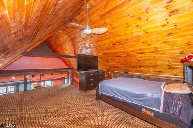 31 Plum Tree Rd, Vernon Twp., NJ 07462