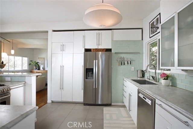 3122 Oakcrest, Los Angeles, CA 90068