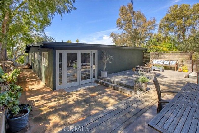 3122 Oakcrest, Los Angeles, CA 90068