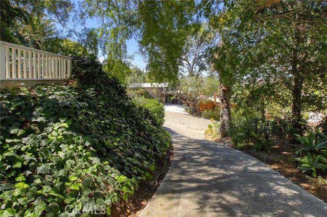 3122 Oakcrest, Los Angeles, CA 90068