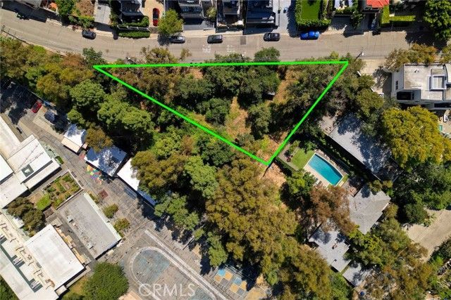 3122 Oakcrest, Los Angeles, CA 90068