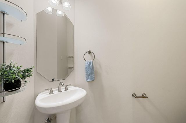 9036 Lakes At 610 Drive, Houston, TX 77054
