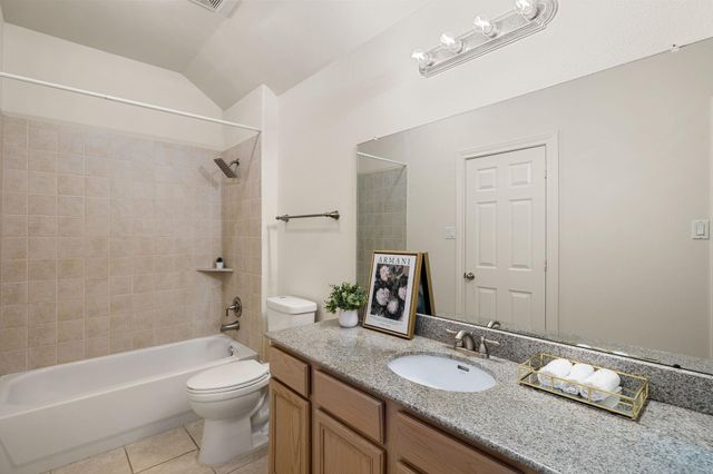 9036 Lakes At 610 Drive, Houston, TX 77054