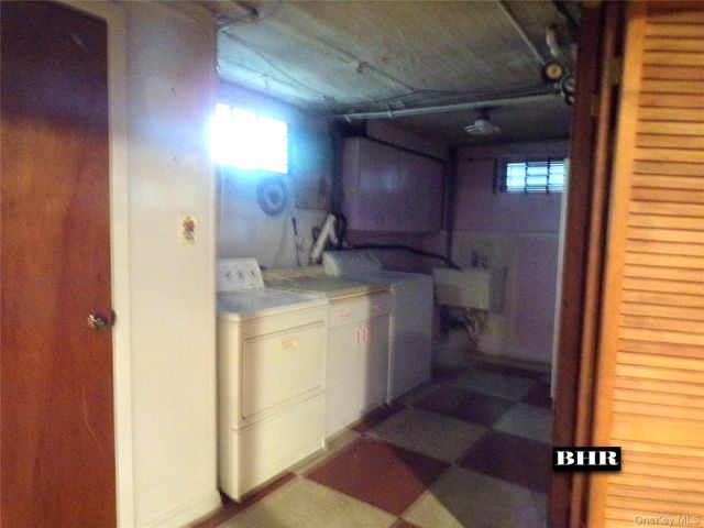 1821 E 27th Street, Brooklyn, NY 11229