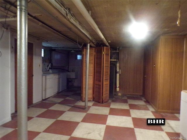 1821 E 27th Street, Brooklyn, NY 11229